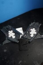 Chromey Football Gloves - Image 3